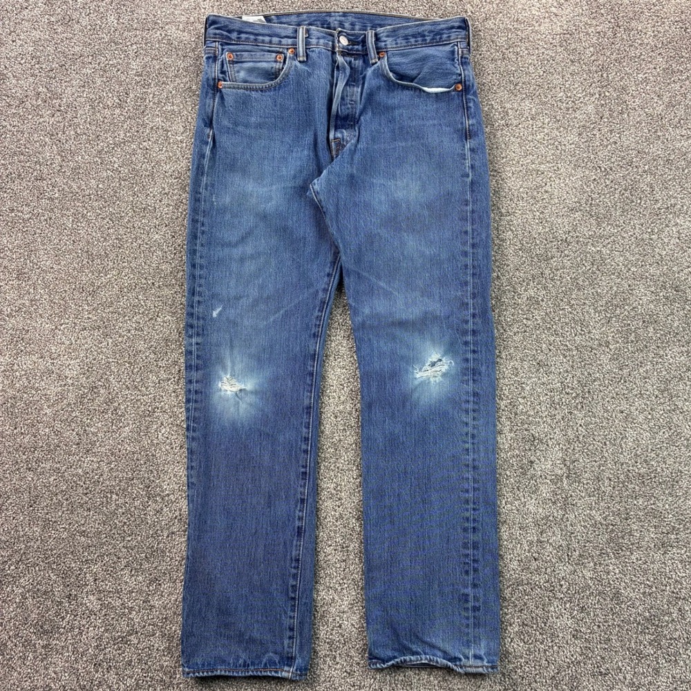 Levi's 501 Jeans Mens 32x32 Blue Denim Button Fly Straight Leg Light Wash
